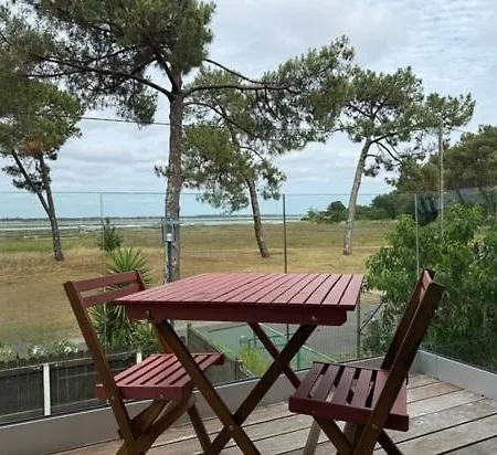 Claouey Jane 1ere Ligne Vue Bassin & Villa Lège-Cap-Ferret